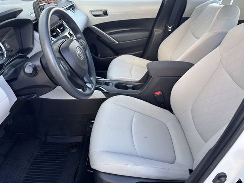Used 2022 Toyota Corolla Cross L AWD/4WD image 11