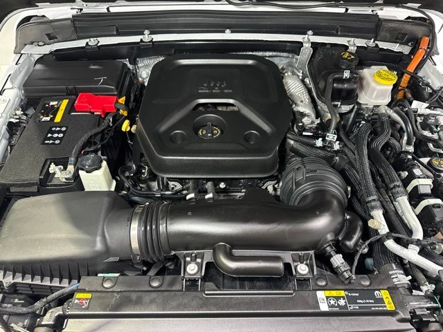 Used 2024 Jeep Wrangler High Altitude AWD/4WD image 10