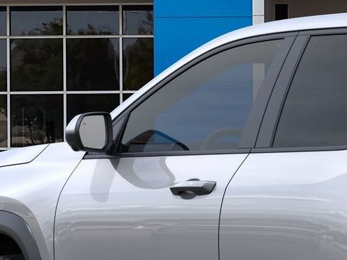 Used 2027 Chevrolet Equinox LT w/ Safety and Technology Package FWD image 12