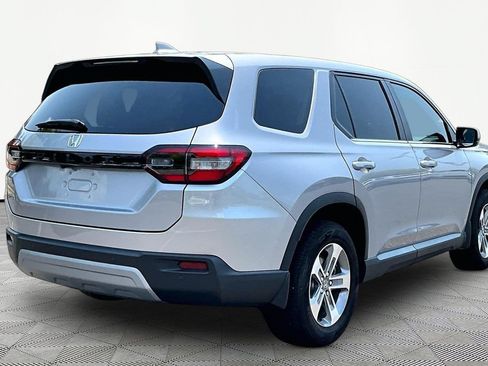 Used 2025 Honda Pilot EX-L image 6