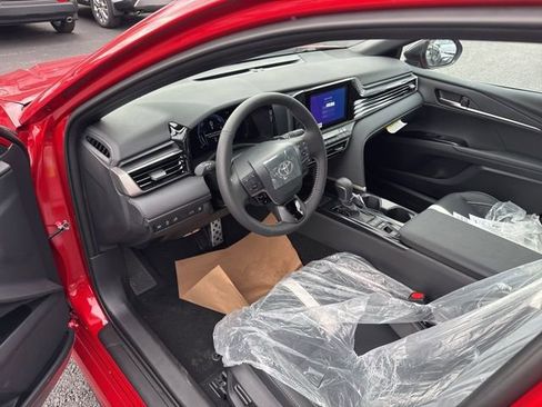 New 2026 Toyota Camry Hybrid image 7