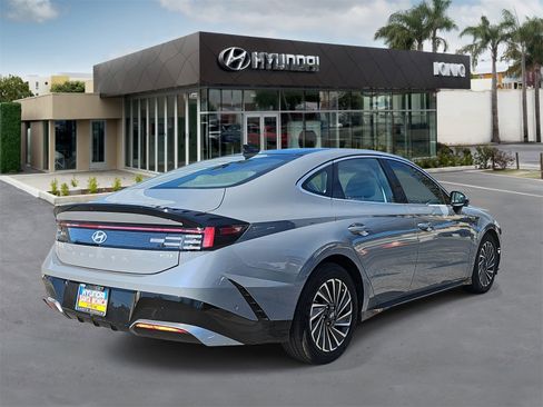 Certified 2025 Hyundai Sonata Limited image 3