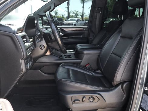 Used 2021 Chevrolet Suburban High Country AWD/4WD image 21
