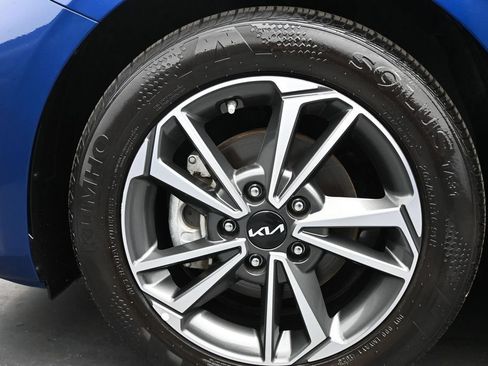 Used 2023 Kia Forte LXS w/ LXS Technology Package FWD image 10
