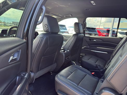 Used 2026 Chevrolet Traverse High Country w/ LPO, Floor Liner Package AWD/4WD image 30