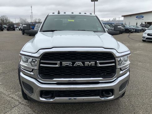 Used 2023 RAM 4500 Tradesman w/ Chrome Appearance Group AWD/4WD image 3