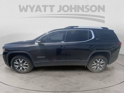 Used 2023 GMC Acadia SLT FWD image 4