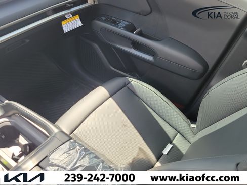 New 2027 Kia Telluride LX FWD image 18