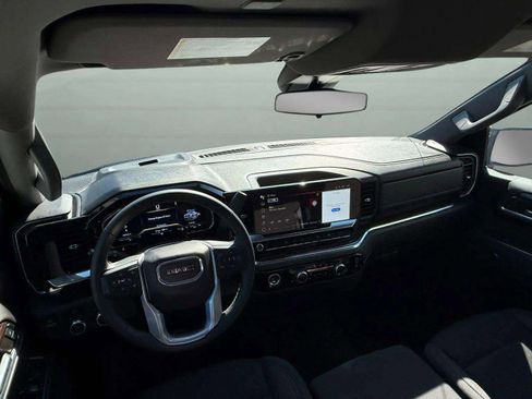 Used 2024 GMC Sierra 1500 Elevation image 25