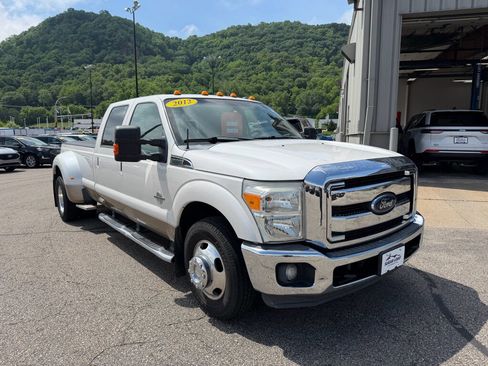 Used 2012 Ford F350 Lariat w/ Lariat Ultimate Pkg RWD image 2