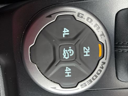 Used 2025 Ford Bronco Big Bend image 16