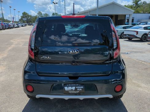 Used 2019 Kia Soul + FWD image 6