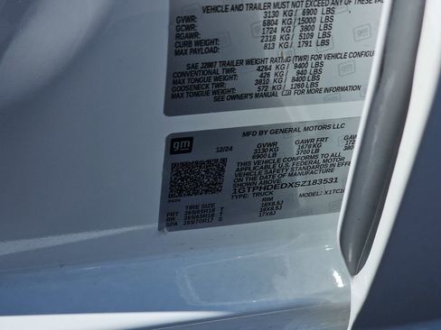 Used 2025 GMC Sierra 1500 SLT image 39