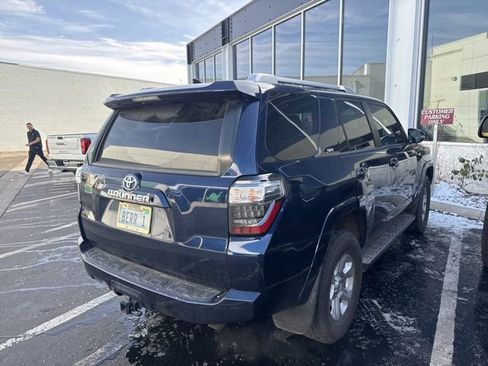 Used 2016 Toyota 4Runner SR5 Premium image 8