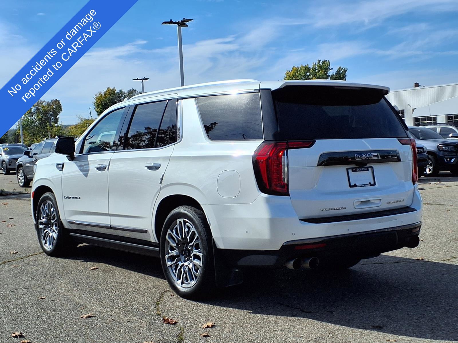 Used 2024 GMC Yukon Denali Ultimate AWD/4WD image 8