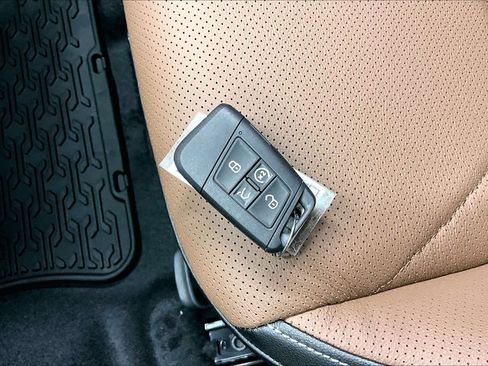 New 2026 Volkswagen Jetta SEL image 33