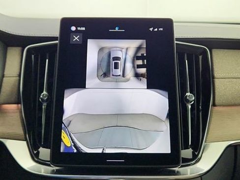 Used 2026 Volvo XC90 B6 Plus w/ Protection Package Premier AWD/4WD image 19