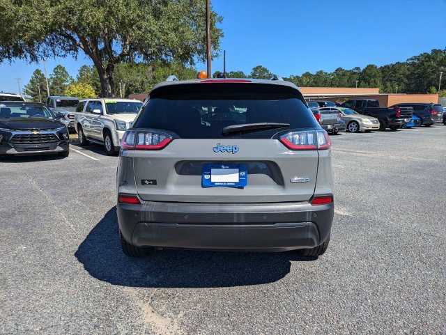 Used 2019 Jeep Cherokee Latitude Plus FWD image 6