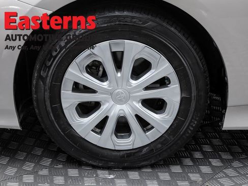 Used 2020 Toyota Prius Prime XLE image 30