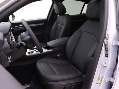 New 2024 Alfa Romeo Stelvio Ti AWD/4WD image 7