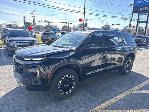 New 2026 Chevrolet Traverse Z71 w/ Enhanced Driving Package image 3