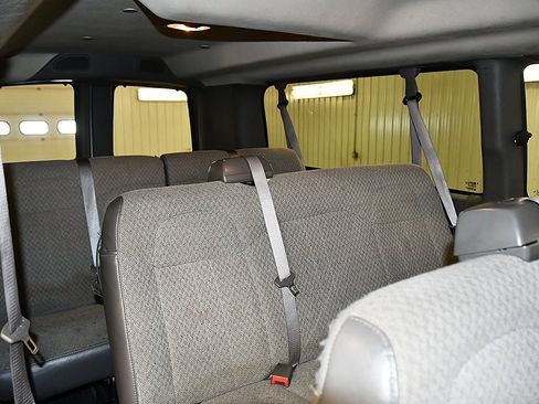 Used 2025 Chevrolet Express 3500 LT w/ LT Preferred Equipment Group image 26