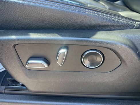 Used 2022 GMC Yukon XL Denali image 24