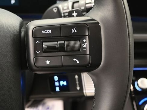 Used 2024 Hyundai Santa Fe Calligraphy FWD image 17