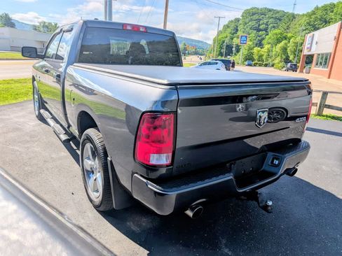 Used 2019 RAM 1500 Express w/ Express Value Package AWD/4WD image 3