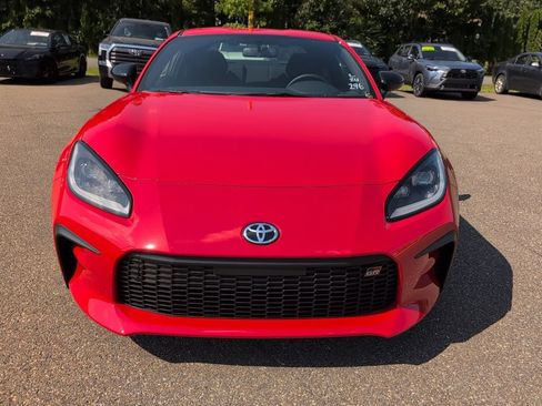 Used 2026 Toyota GR86 w/ ALL Weather Mat Package (TMS) RWD image 11