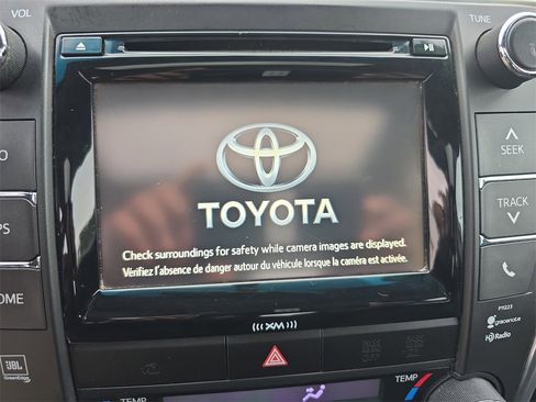 Used 2017 Toyota Camry XSE image 16