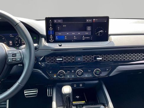Used 2025 Honda Accord Sport image 9