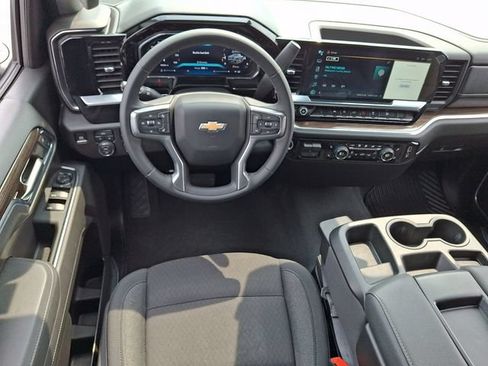 Certified 2026 Chevrolet Silverado 1500 LT AWD/4WD image 11