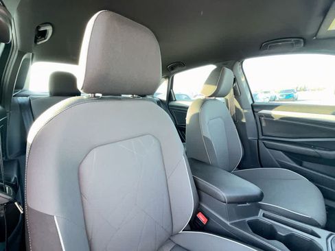 Used 2026 Volkswagen Jetta Sport FWD image 27