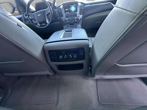 Used 2017 Chevrolet Tahoe Premier AWD/4WD image 32