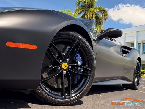 Used 2017 Ferrari 488 Spider RWD image 9