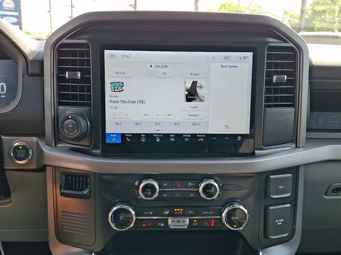 Used 2025 Ford F150 Lightning XLT AWD/4WD image 16
