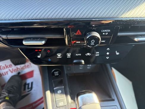 New 2026 Nissan Kicks SR w/ SR Premium Package image 18