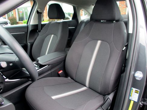 Used 2022 Hyundai Sonata SE w/ Cargo Package image 26