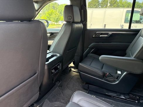 Used 2025 Chevrolet Tahoe RST w/ RST Capability Package AWD/4WD image 17
