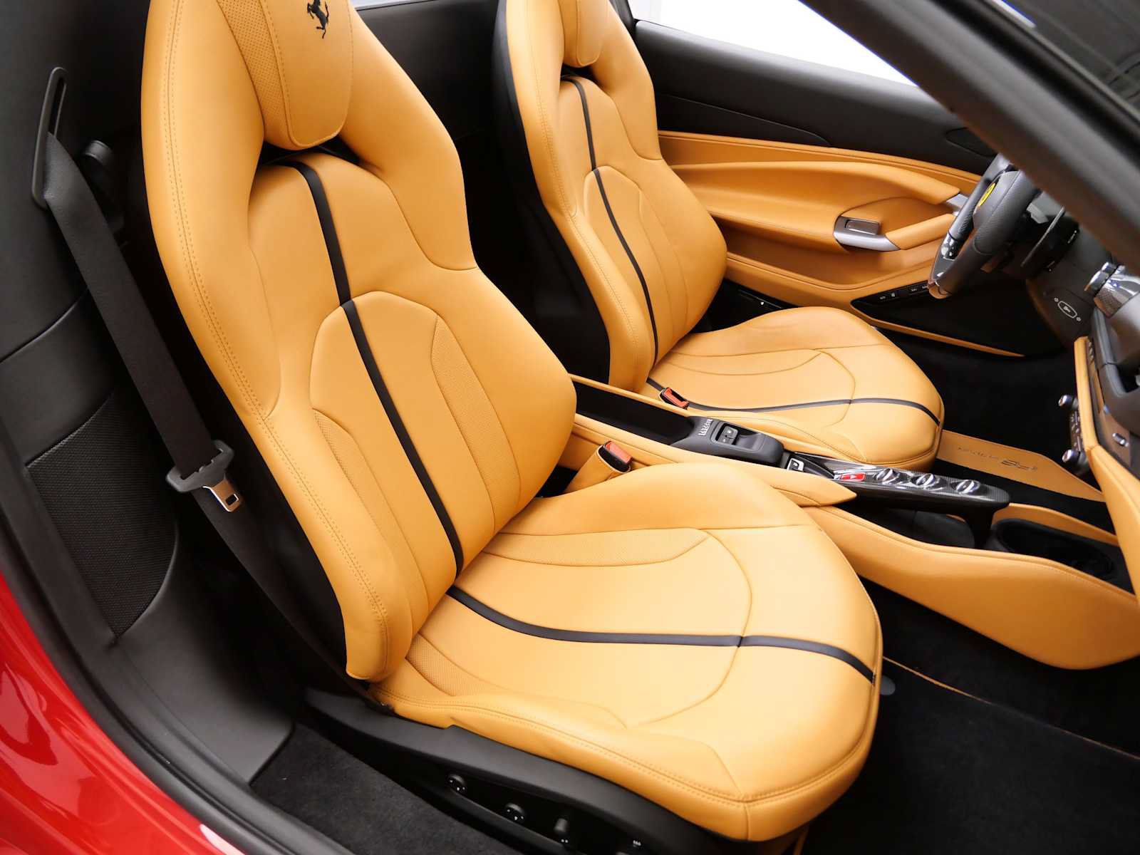 Certified 2023 Ferrari F8 Tributo RWD image 17