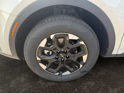 Certified 2026 Kia Sorento S AWD/4WD image 10