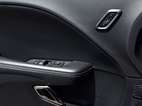 Used 2023 Dodge Challenger SRT Hellcat RWD image 9