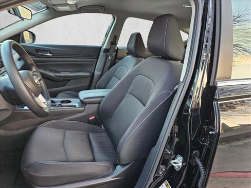 Used 2025 Nissan Altima 2.5 SV image 20