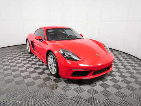 Used 2018 Porsche 718 Cayman RWD image 25