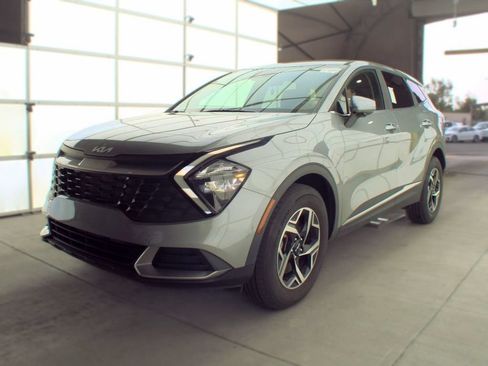 Used 2023 Kia Sportage LX AWD/4WD image 1