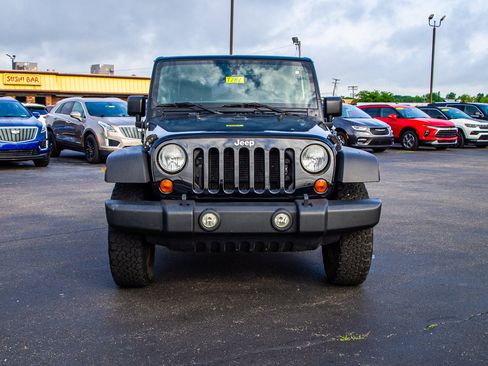 Used 2012 Jeep Wrangler Sport AWD/4WD image 2