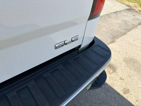 Used 2015 GMC Sierra 1500 SLE w/ SLE Value Package AWD/4WD image 12
