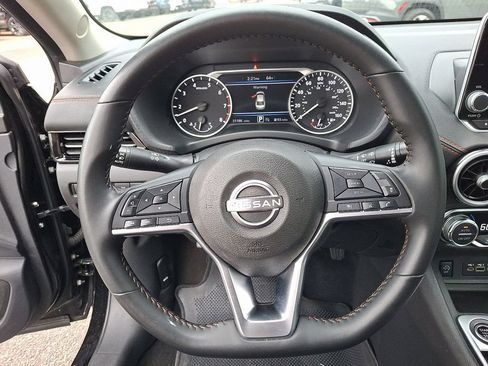 Used 2025 Nissan Sentra SR FWD image 19
