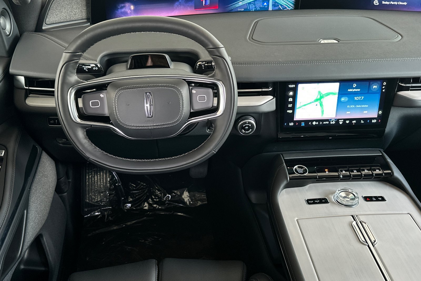 New 2026 Lincoln Navigator Reserve w/ Jet Appearance Package AWD/4WD image 13